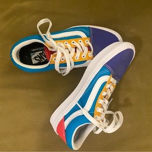 Vans comfycush, womens size 5.5